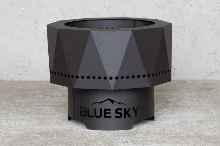 オールブラックの二次燃焼焚き火台！【Blue Sky Outdoor Living