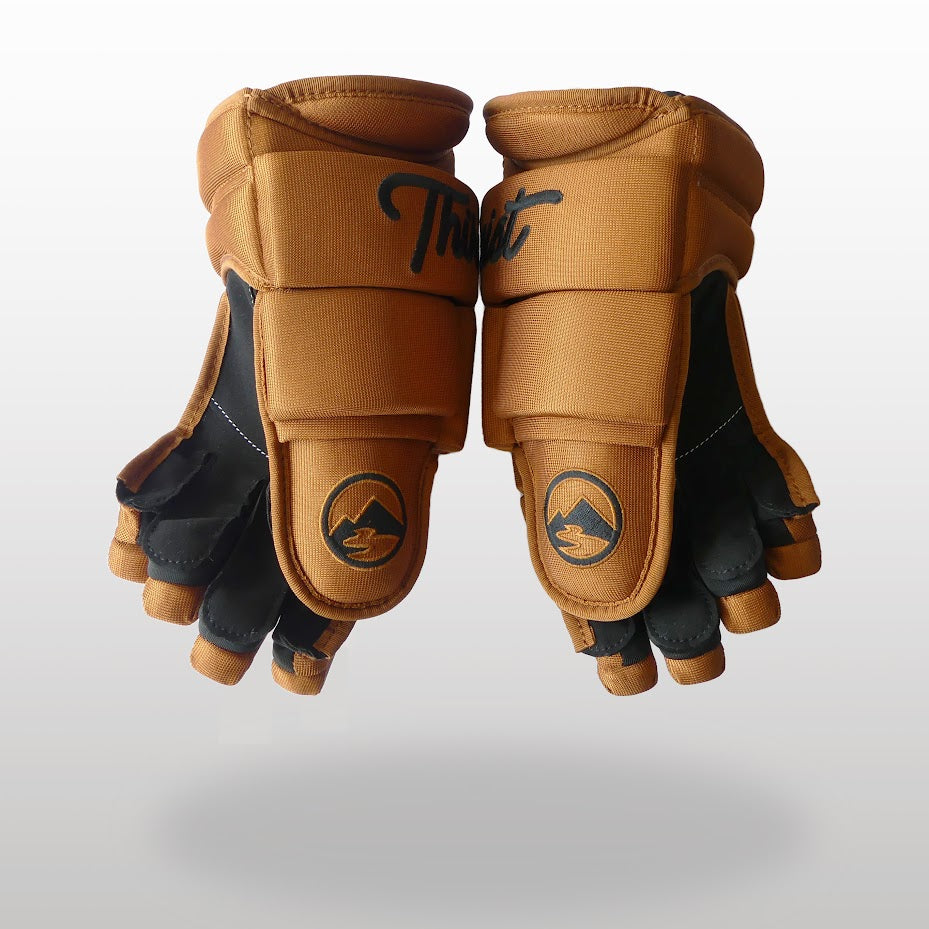 Classique Outdoor Hockey Gloves - Boston – Third Assist
