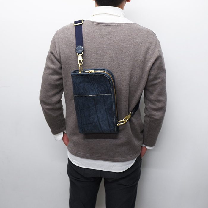 WILD SWANS（ワイルドスワンズ）COLLIER（コリアー）ショルダーバッグ