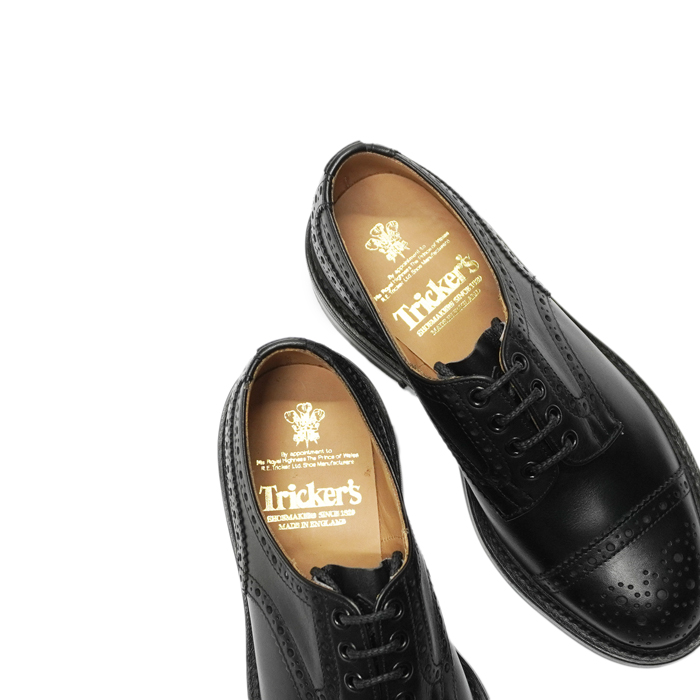 Tricker's（トリッカーズ）キャップトゥブローグシューズ（ダイナイト