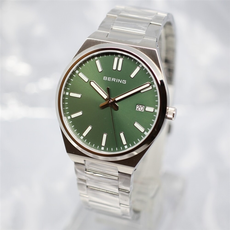 BERING】シンプルでオシャレで薄くて実用的。新モデルが良すぎる