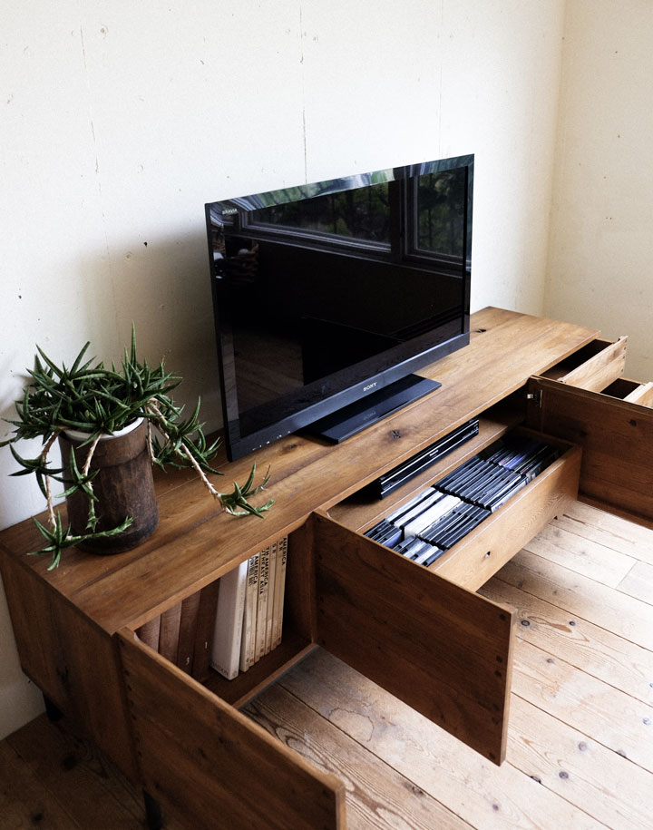 DOCK TV BOARD | TRUCK FURNITURE