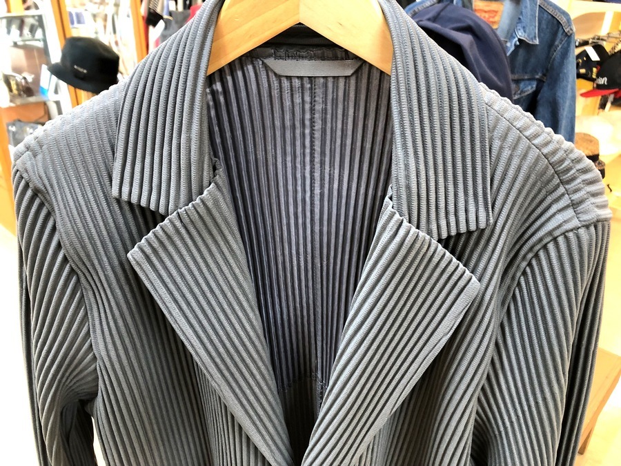 HOMME PLISSE ISSEY MIYAKE (オムプリッセイッセイミヤケ)の プリーツ