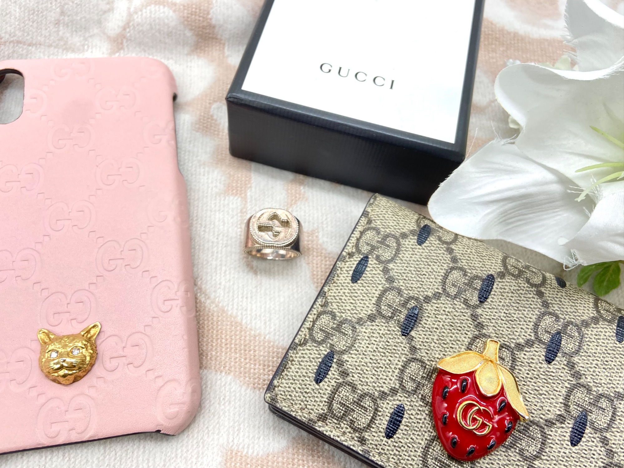 GUCCI(グッチ)】可愛い全開！！iPhoneケースとコンパクトウォレット