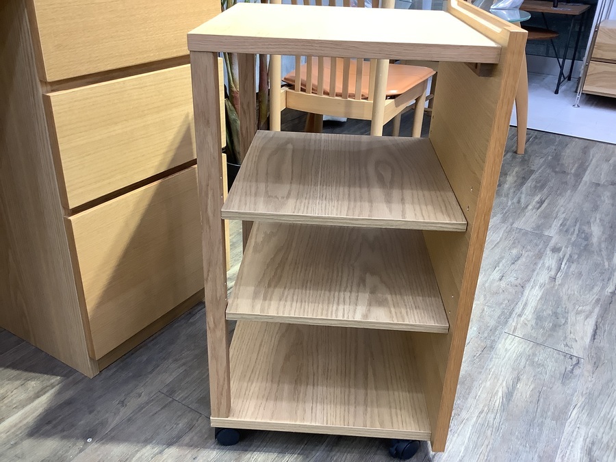 無印良品】シンプルなデザインで引き出せるワゴン収納が便利なオープン