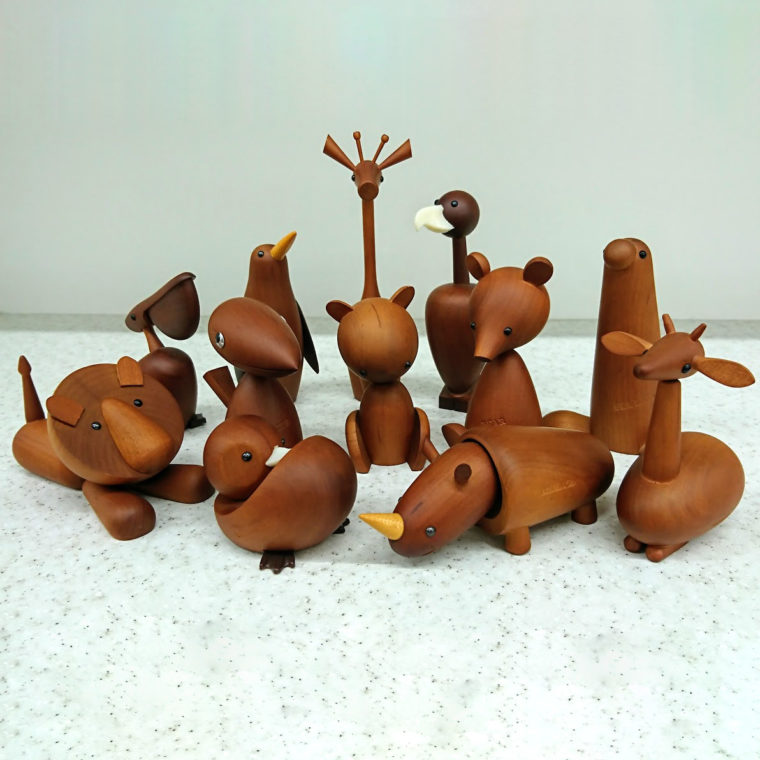 千趣会 ロイヤルペット 木製アンティークトイ12種 買取しました