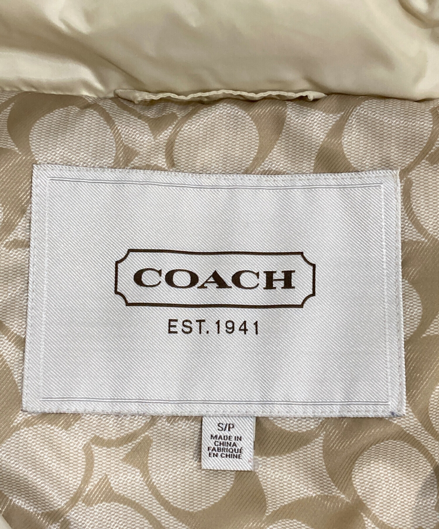 中古・古着通販】COACH (コーチ) ダウンベスト アイボリー サイズ:S