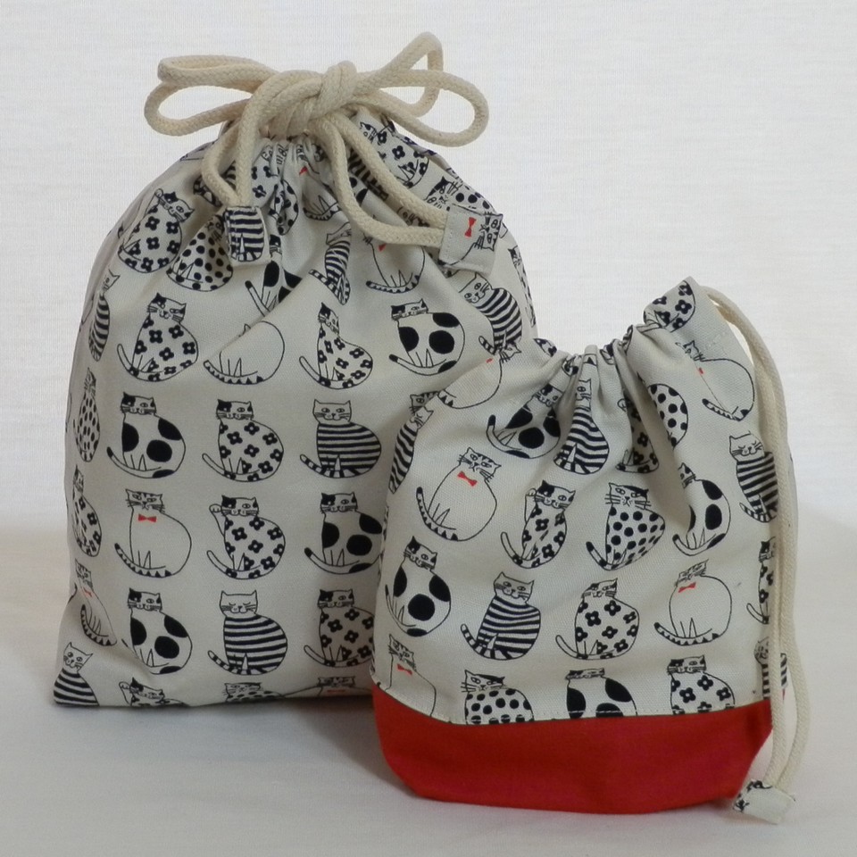 巾着袋【いろいろな猫イラストの巾着2点セット】／手作り巾着袋