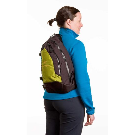 アークテリクス クイバー ARC'TERYX QUIVER ワンショルダーバッグ