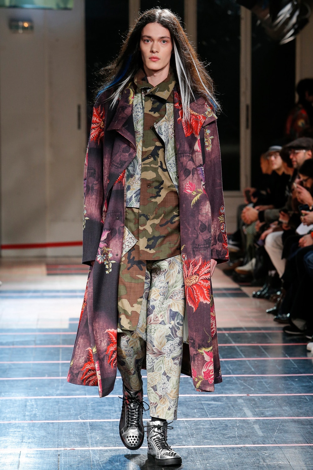 AUTUMN / WINTER 2014-15 | Yohji Yamamoto (ヨウジヤマモト) Official