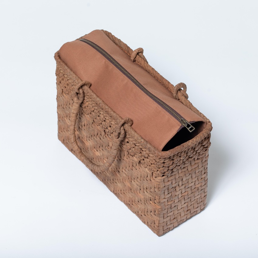 長野県大町市の山葡萄籠工房｜天然山葡萄籠の本格専門店