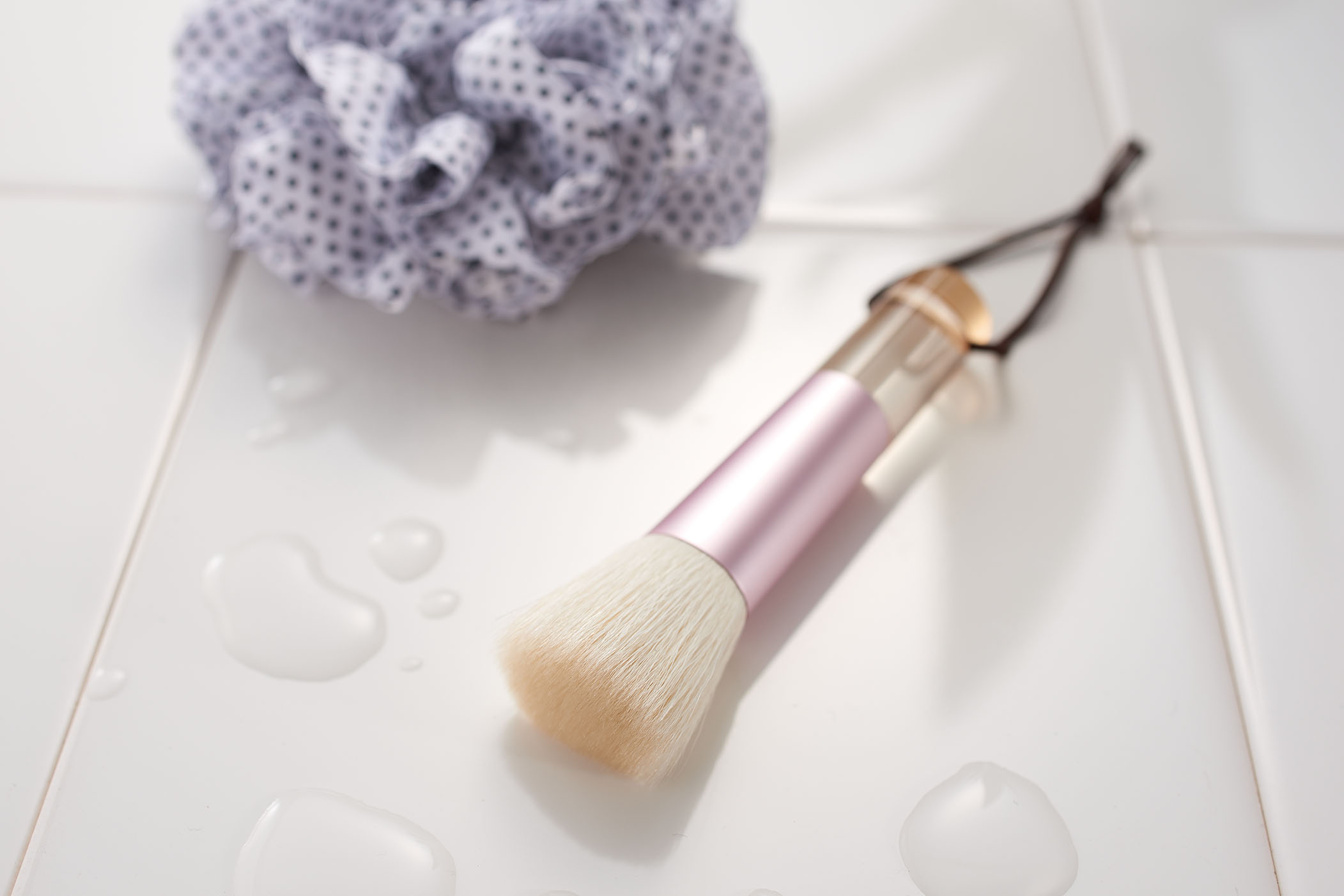 熊野筆 筆の心 洗顔ブラシ| 株式会社ゼニス