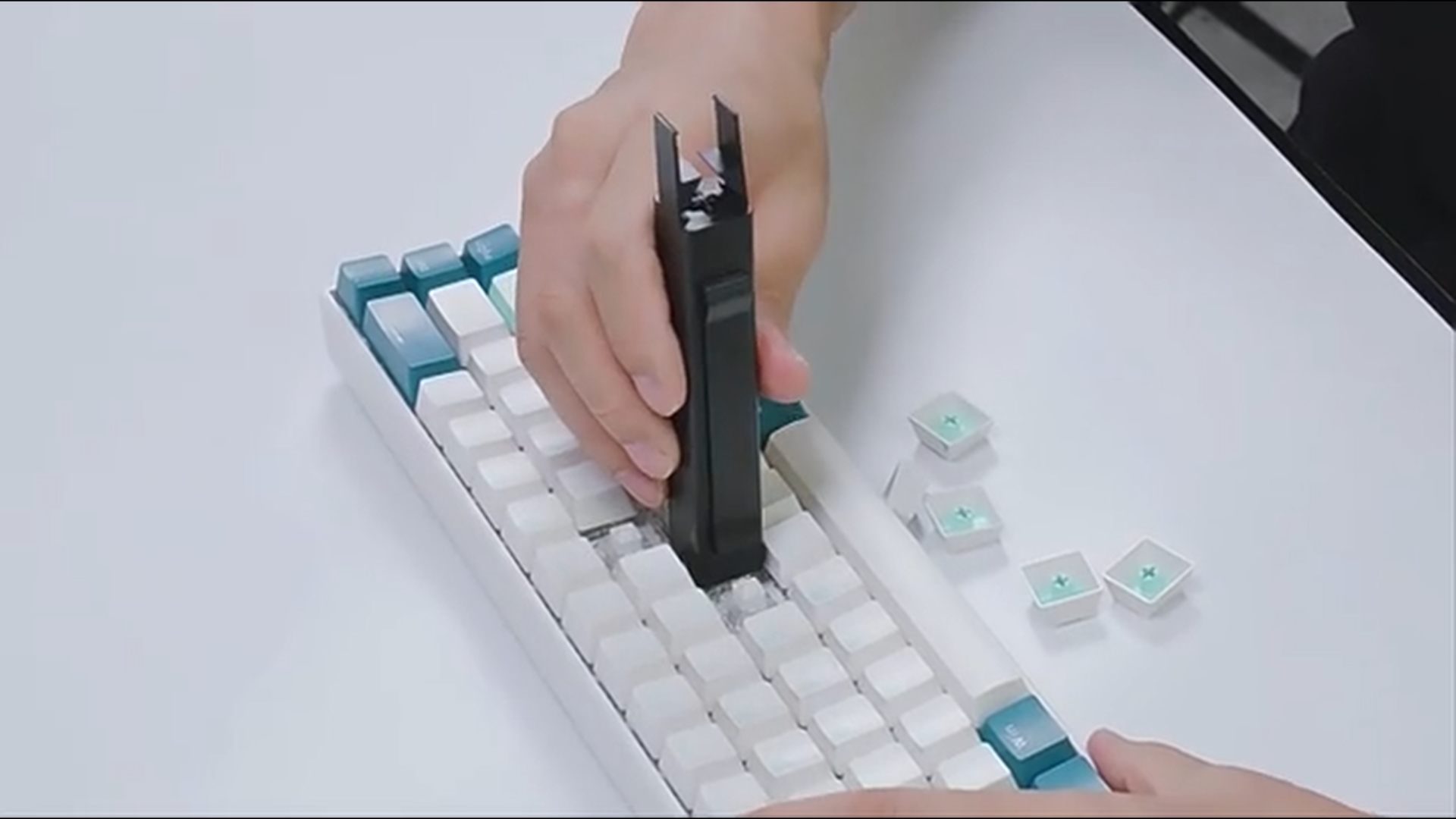 キーキャップ＆スイッチ 取り外しメンテナンスツール | XYZA Fukagawa