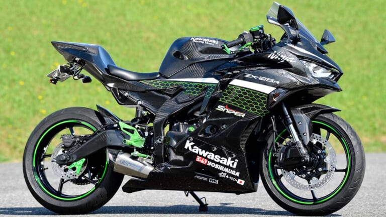 ニンジャZX-25Rカスタム：エーテック×スナイパー【カーボン外装