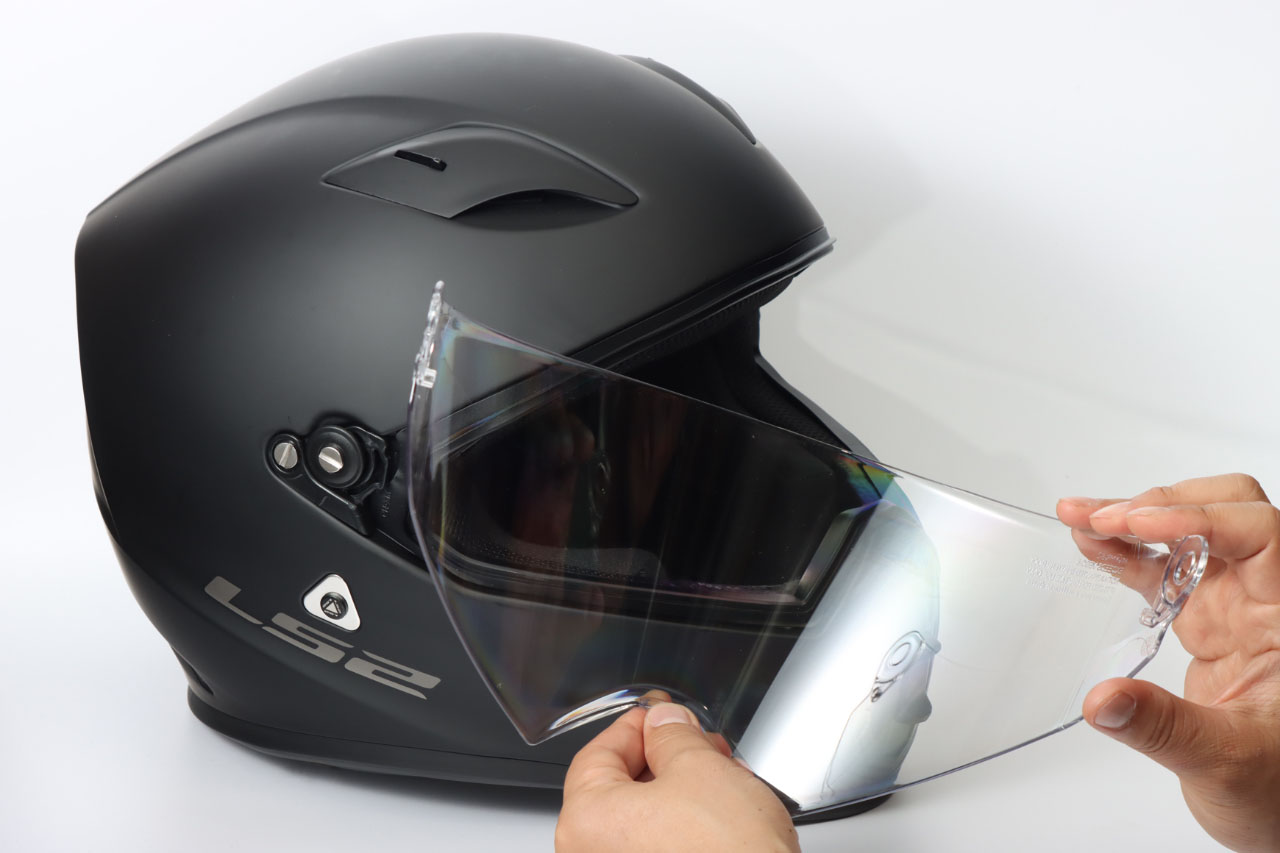 画像 No.17/22] 迫力のフォルムと確かな安全性を両立したLS2 HELMETSの