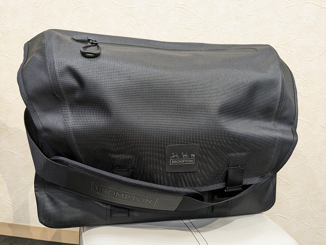BROMPTON】軽くて完全防水！出張にも使いやすいフロントバッグあります