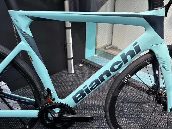 BIANCHI】本格的カーボンロードバイクBIANCHI OLTRE RACE 105 12Sが
