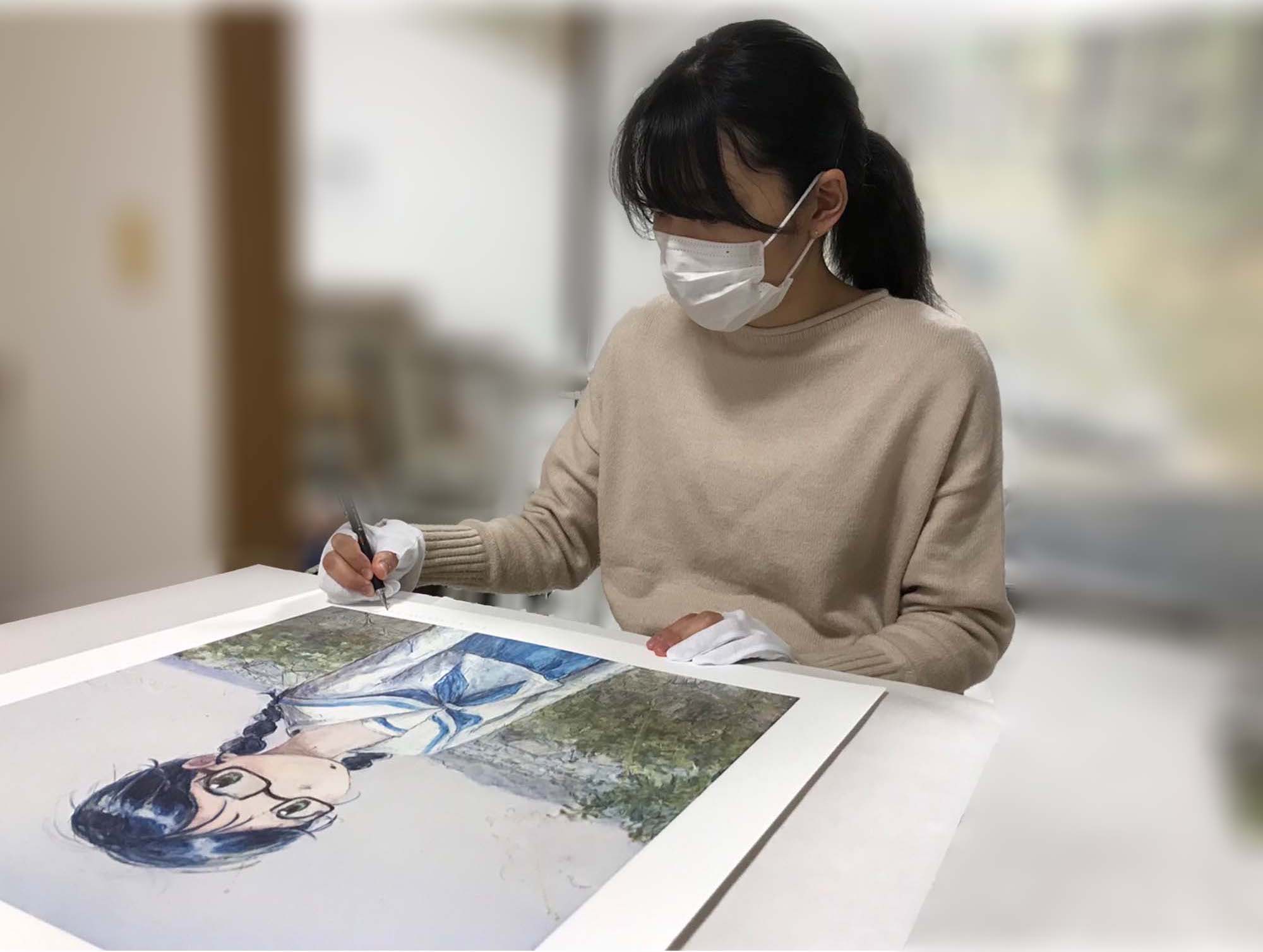 10月22日(金)よりWEBショップにて、くらやえみエディションサイン入り