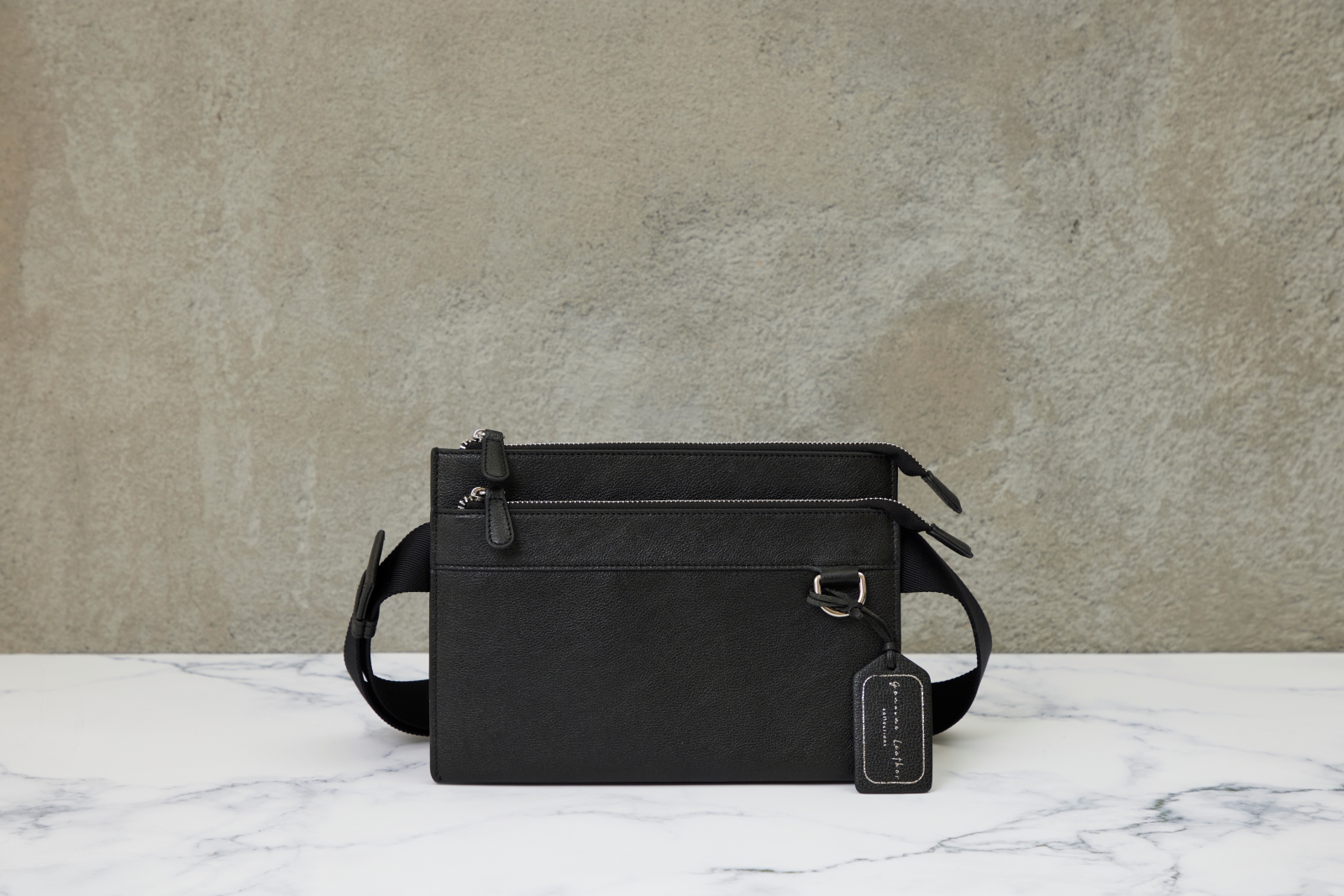 カバン | Genuine Leather (ジェニュイン レザー)