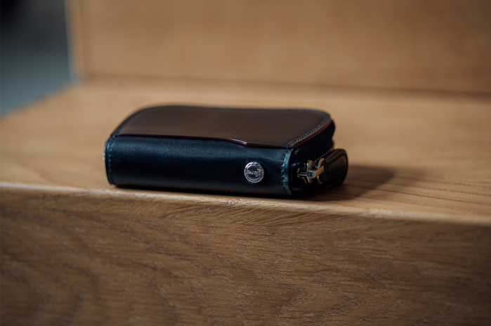 CORDOVAN R.C.(コードバンアールシー) ラウンドファスナーキーケース