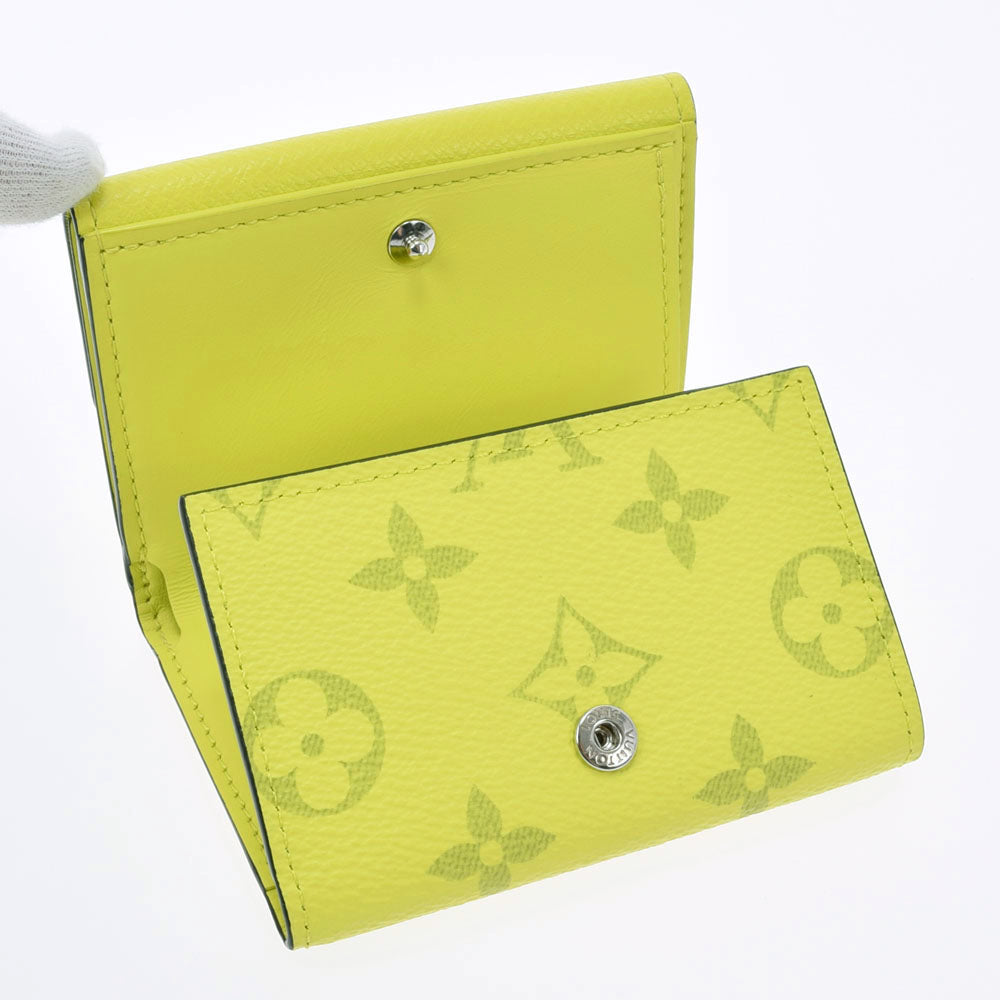 805000941429000-12_1000x.jpg?v