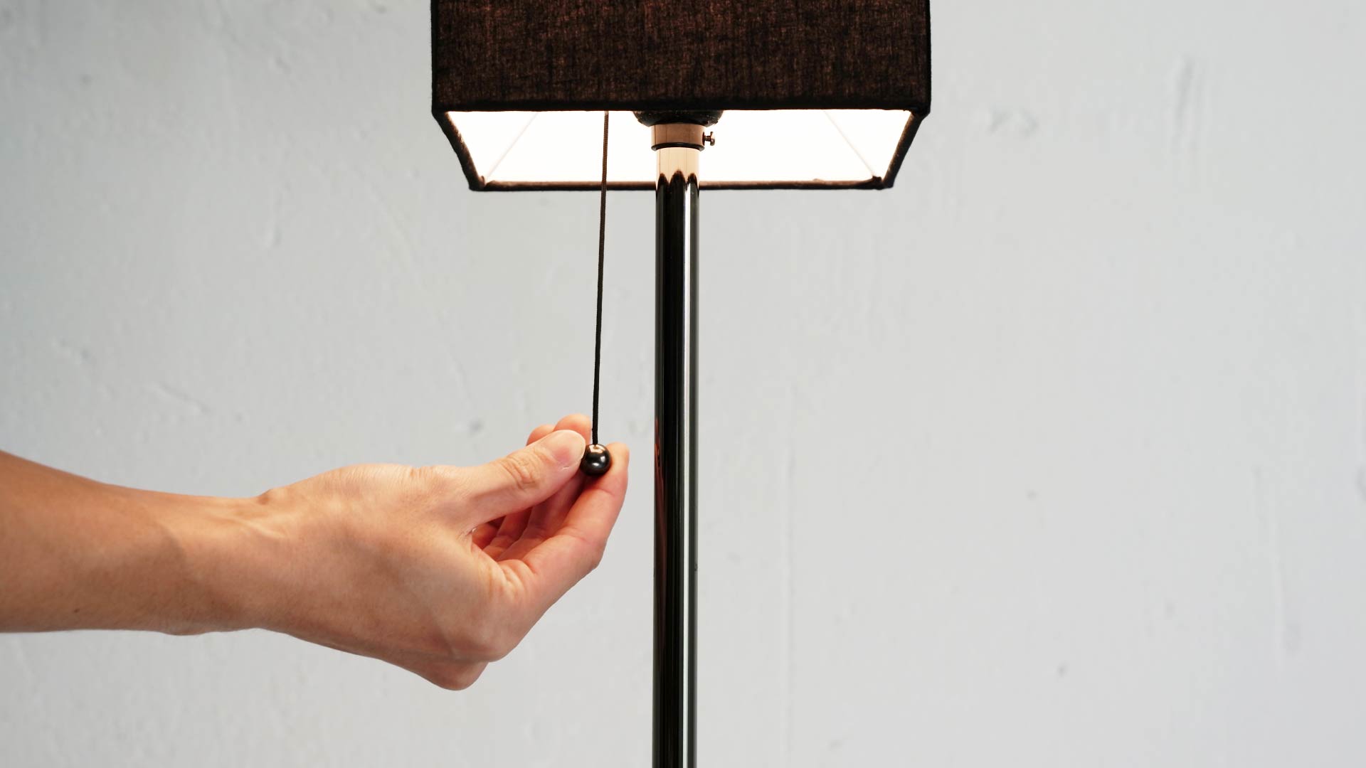 Serie セリエ フロアランプ | 広告紹介商品 | 【公式】ディクラッセ