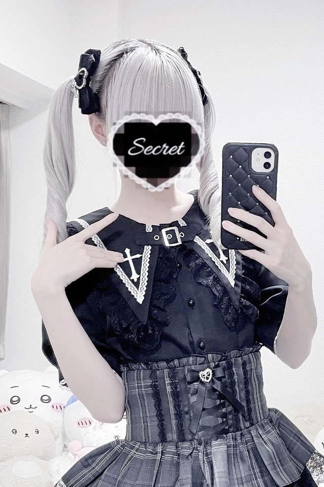 ロラライハリスブラックWデニム刺繍のサコッシュショルダー付き