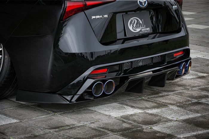 プリウス50系専用 リアスポイラーセット(マフラー付き) KUHL RACINGを