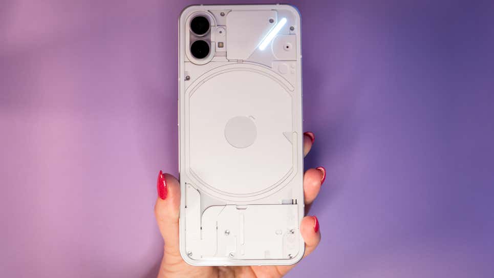 Nothing Phone (1) is Finally Available in the U.S.