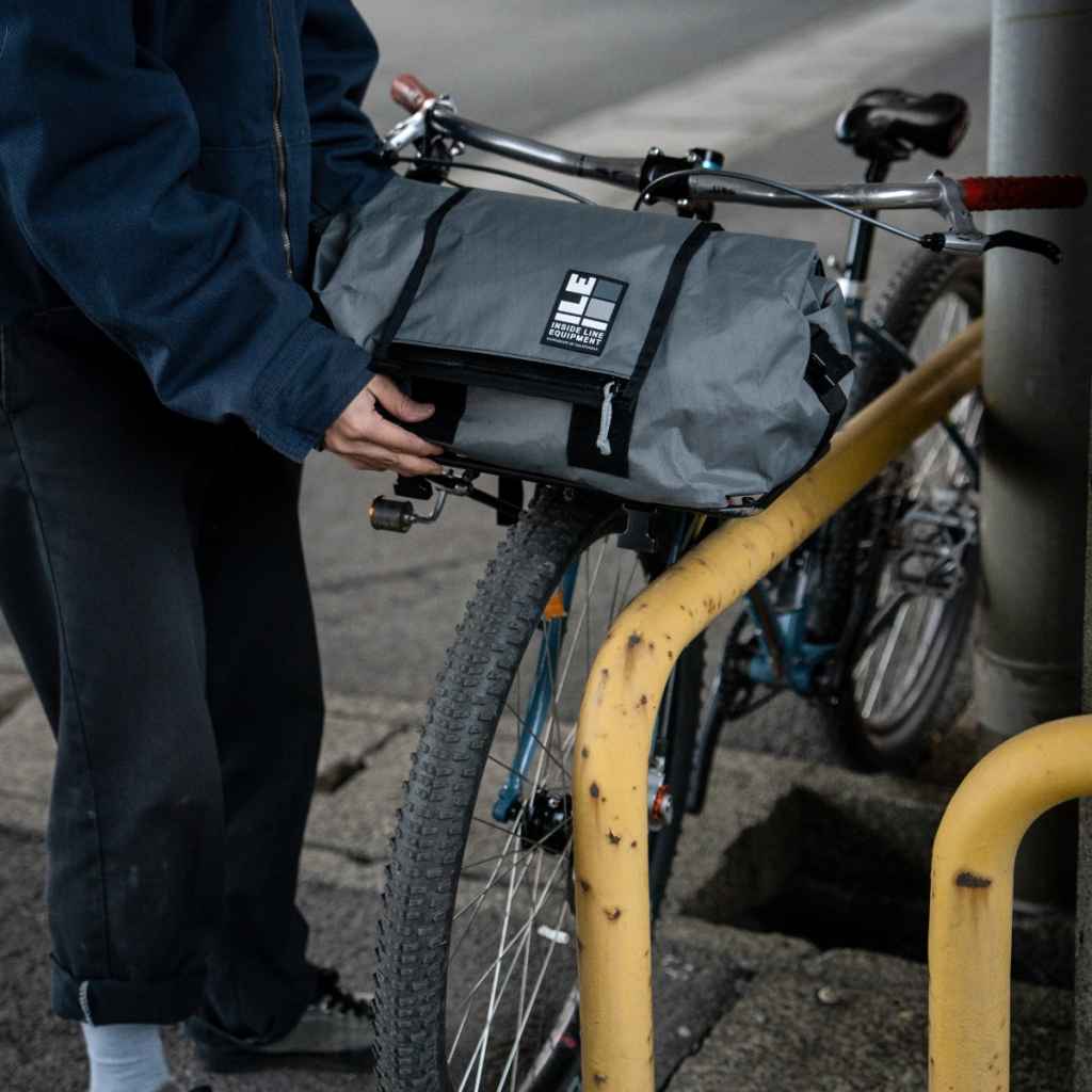 ILE* porteur rack bag (waxed/tan) - BLUE LUG GLOBAL ONLINE STORE