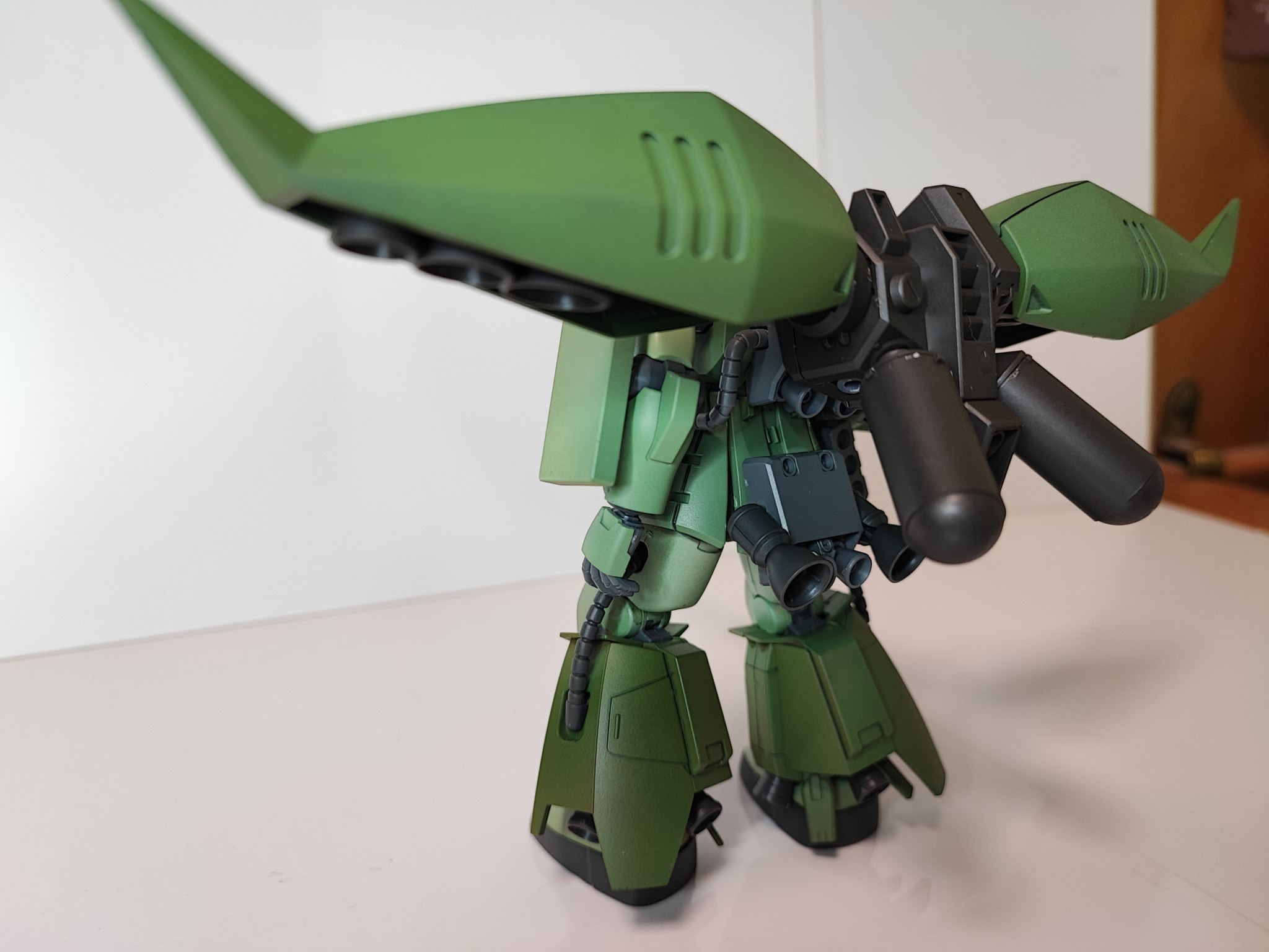 ザクⅡF2 verrückter Wind｜T@oさんのガンプラ作品｜GUNSTA（ガンスタ）