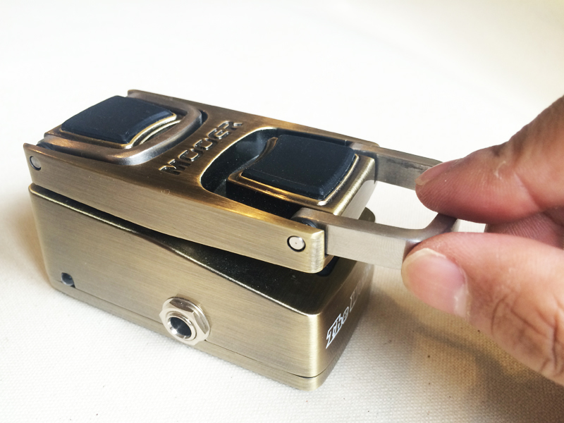 レビュー】エフェクト界のトランスフォーマー!? 変形する世界最小ワウ