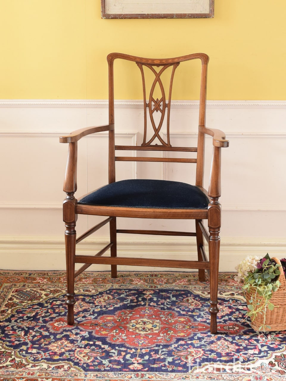 英国で出会った豪華なチェア、マホガニー材のアンティーク サイド