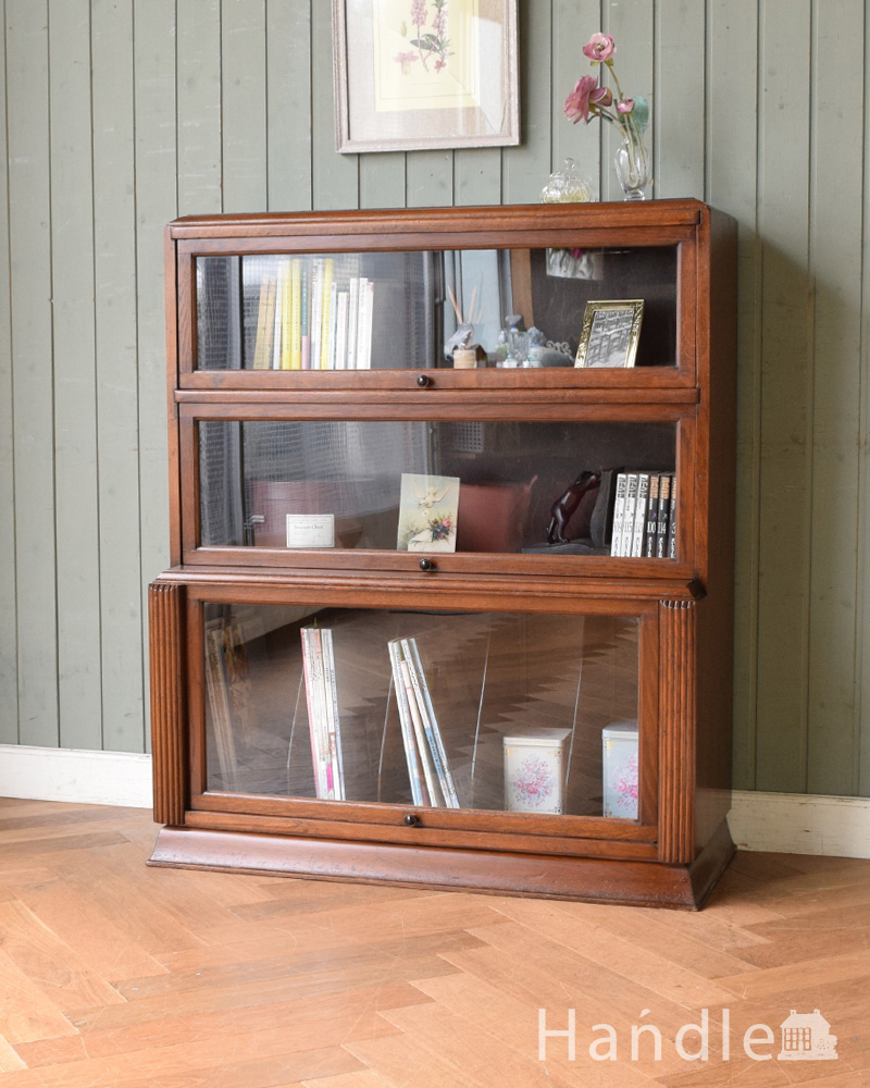 美しい英国アンティーク家具、フラップ扉のブックケース（ガラス