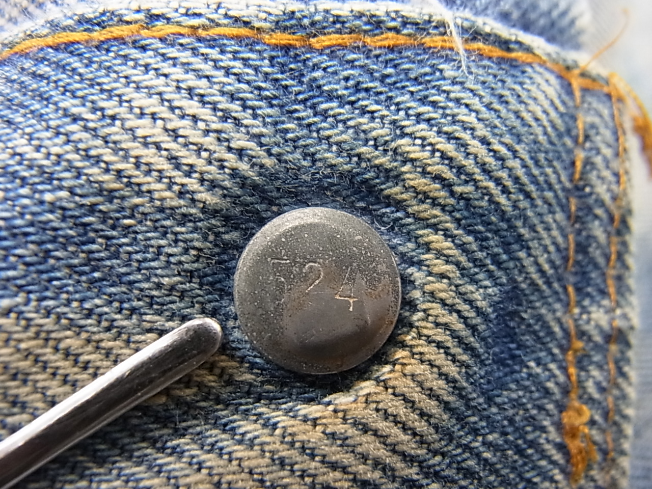 第12回（動画有）リーバイス 501 赤耳 1981年10月製造 524工場 – hands