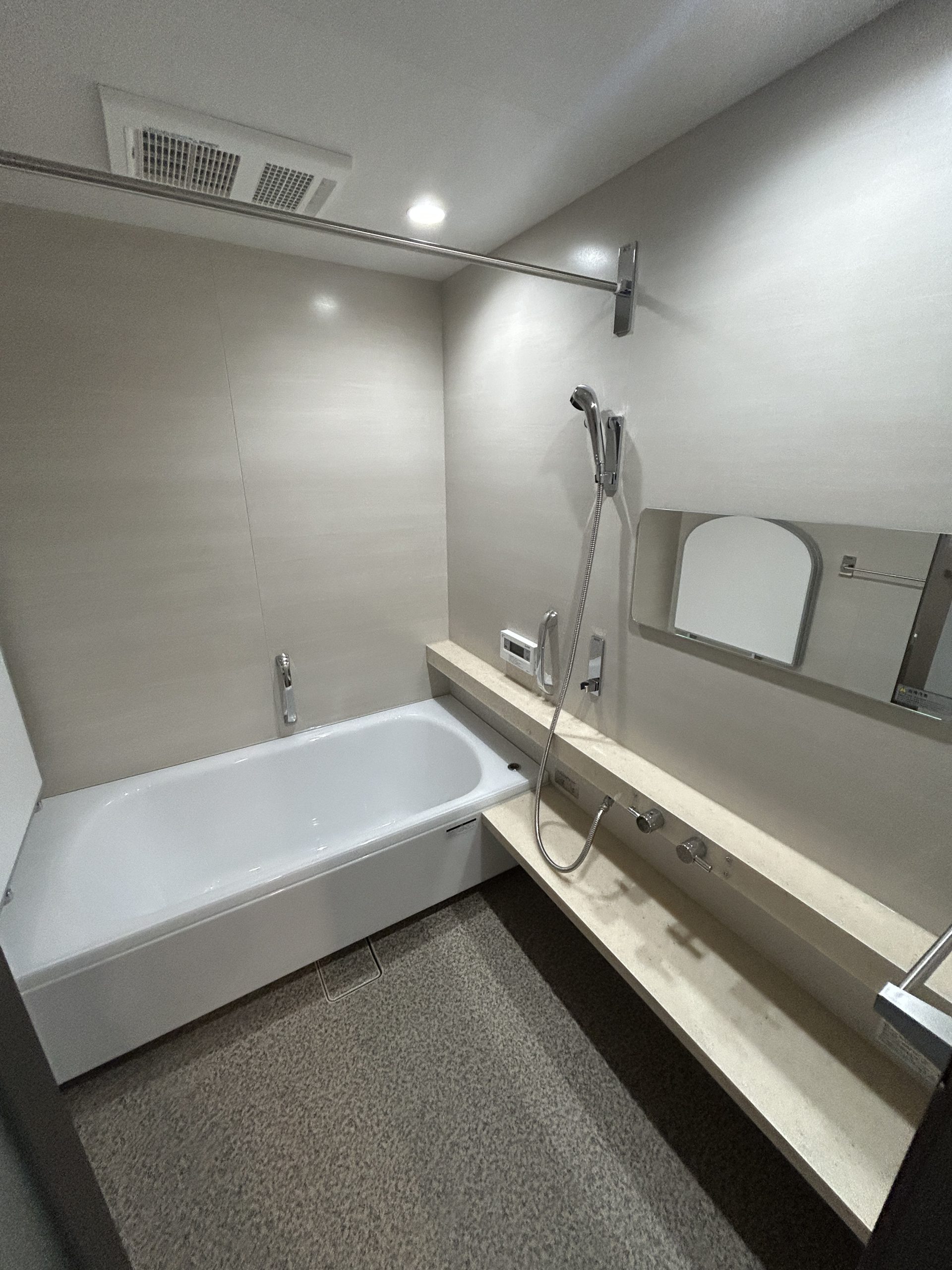 一条工務店】要注意！グレイスバスは実物をきちんと確認しよう | 家と