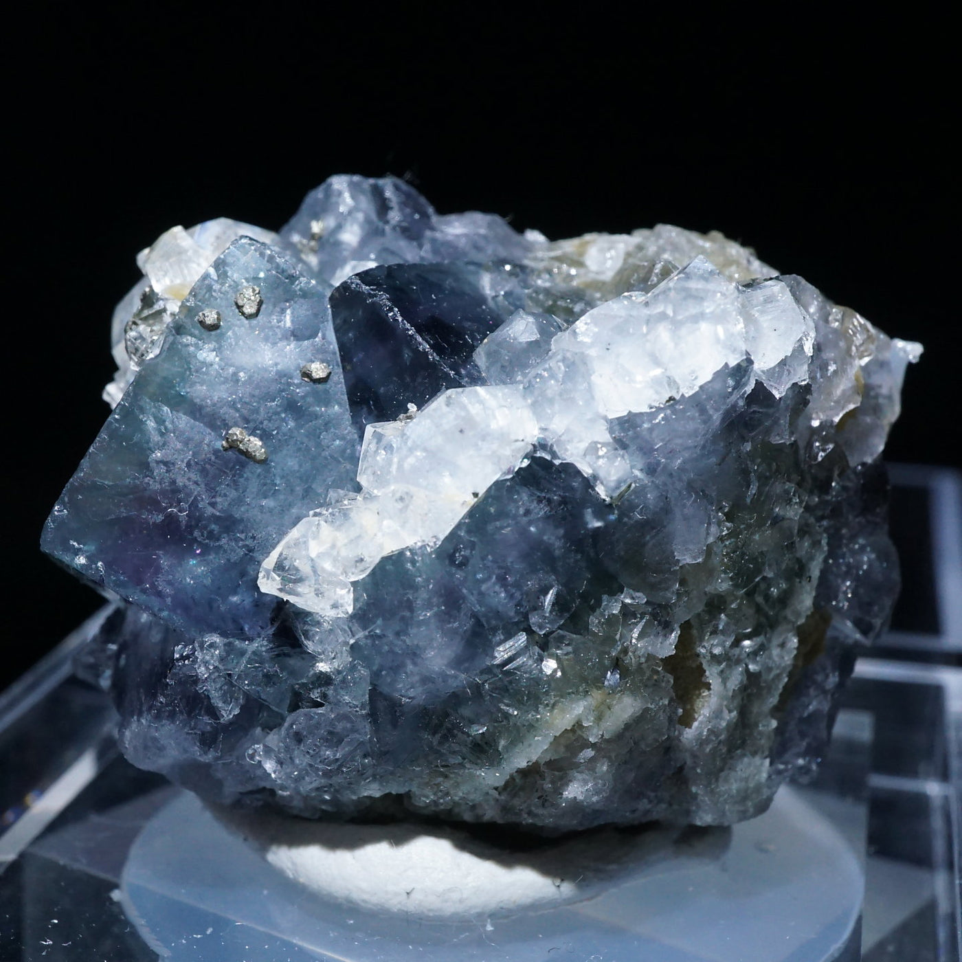 New Found》ナイジェリア Akwana産 フローライト・水晶 – 天然石