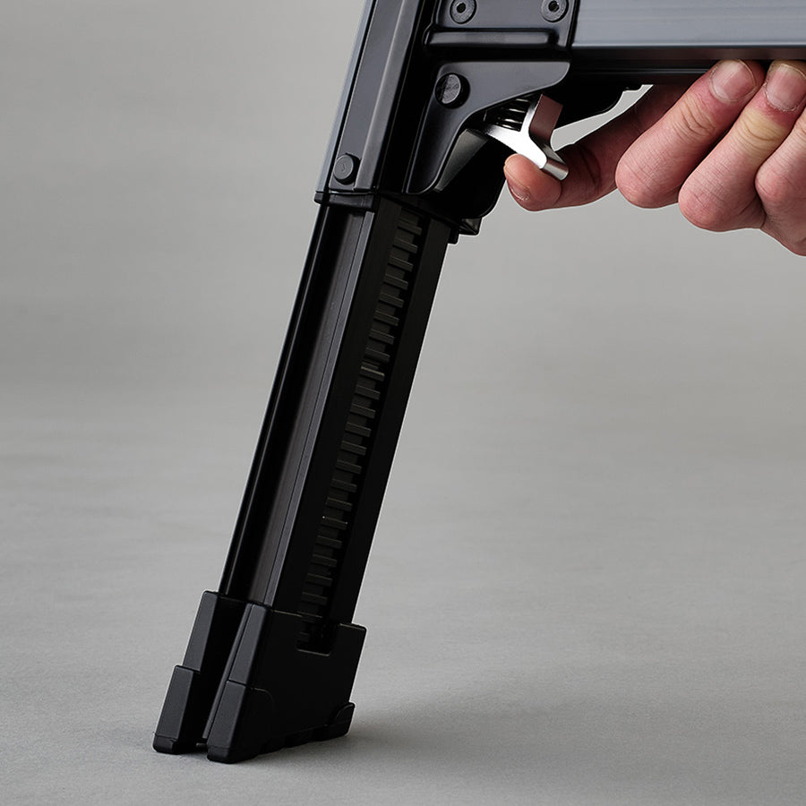 LOCKFIELD EQUIPMENT とのコラボ商品！ 大好評のアルミグリルテーブル