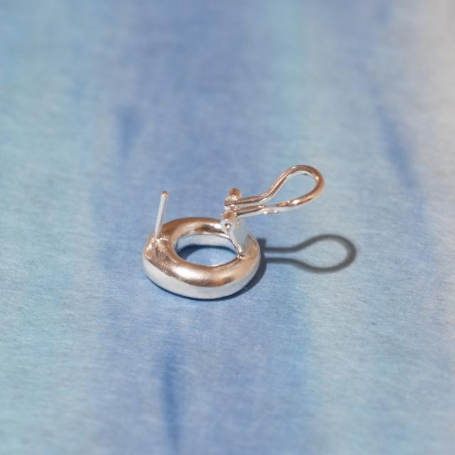 HUMAN and THINGS -ヒューマンシング- / Monica Castiglioni / PIERCE 01