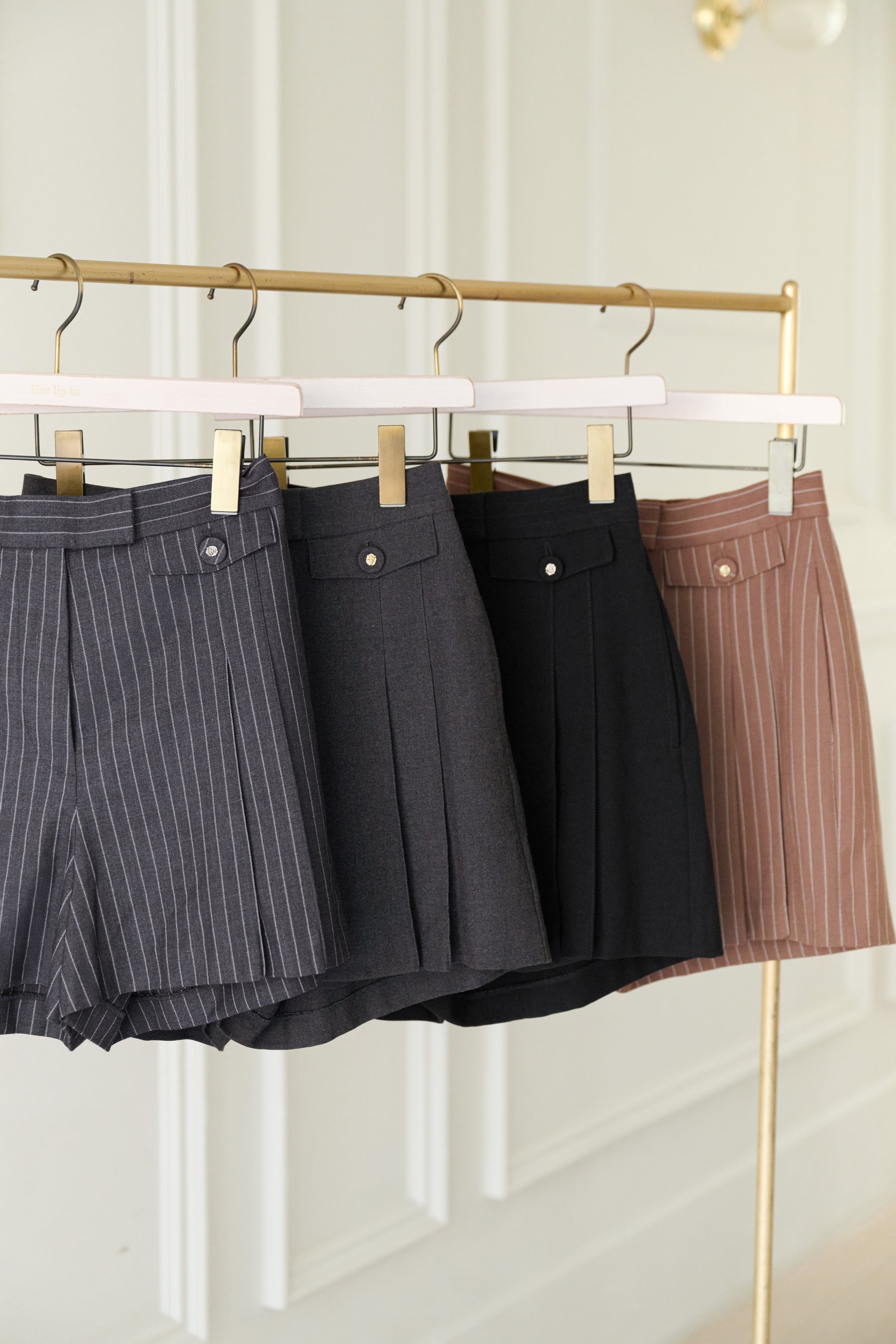 と*も様 herlipto Double Tuck Front Shorts S と*も様 herlipto