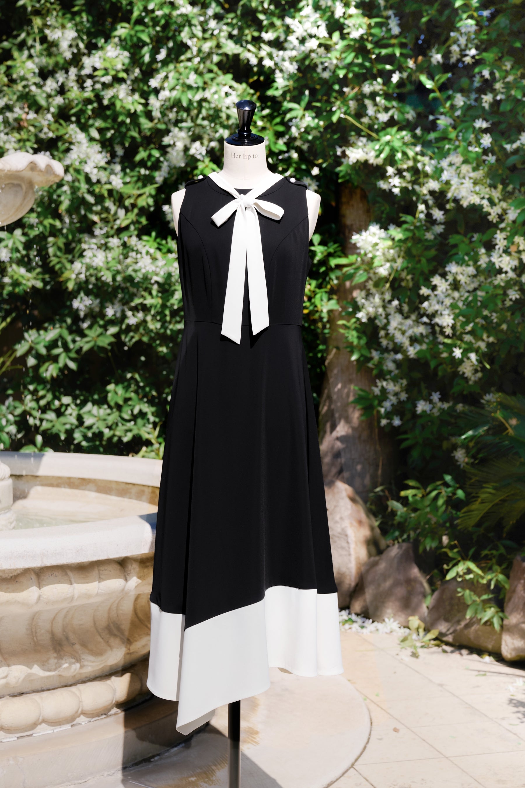 Imperia Asymmetric Dress herlipto