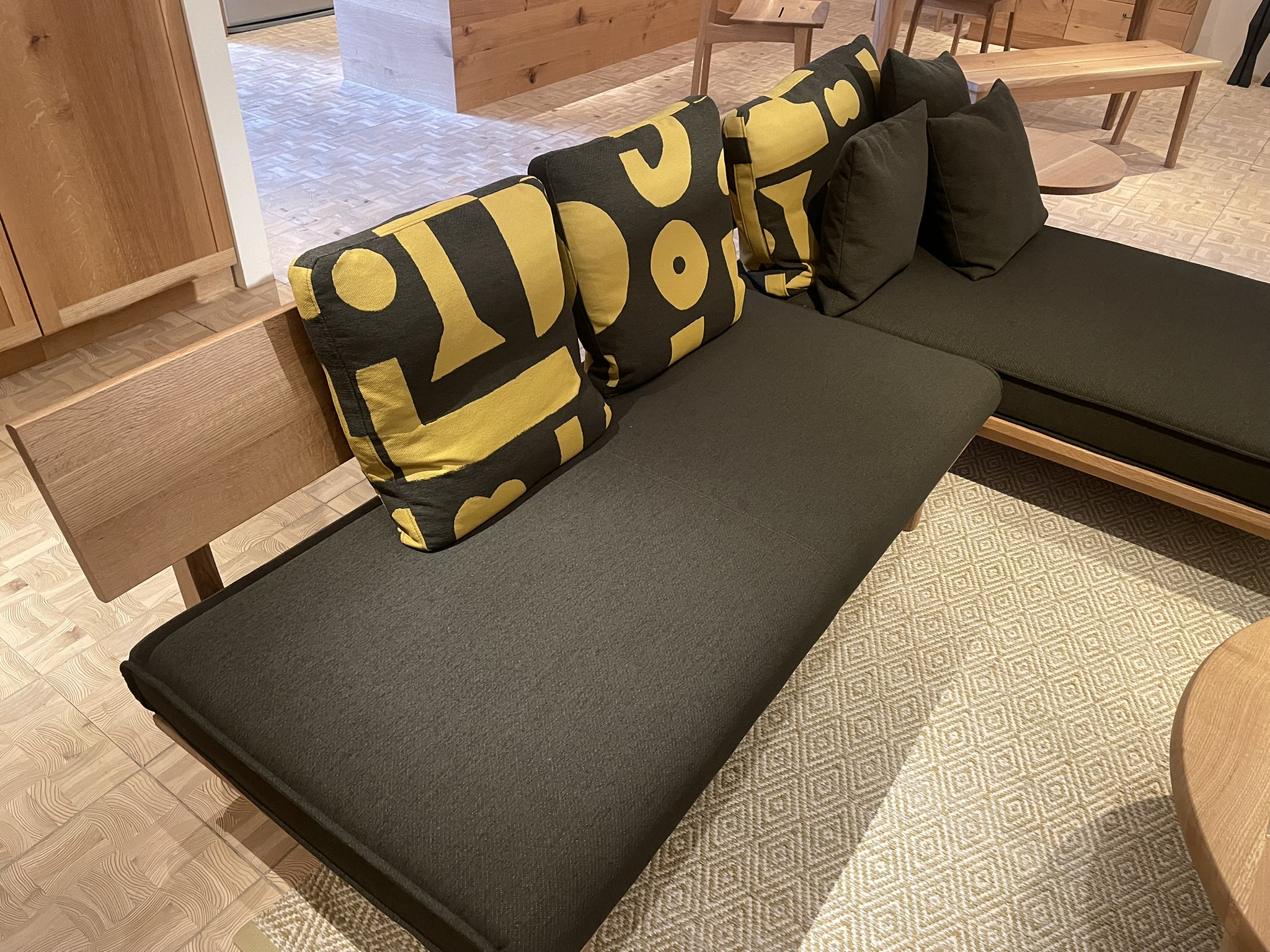 2025年夏】飛騨産業(HIDA)〈森のことば〉待望の“コンパクト2Pソファ