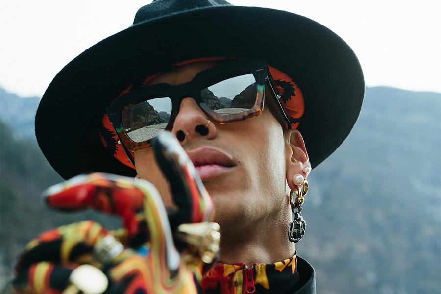 Ray-Ban Studios、コラボサングラス発売 レンズカラーが紫外線で変化