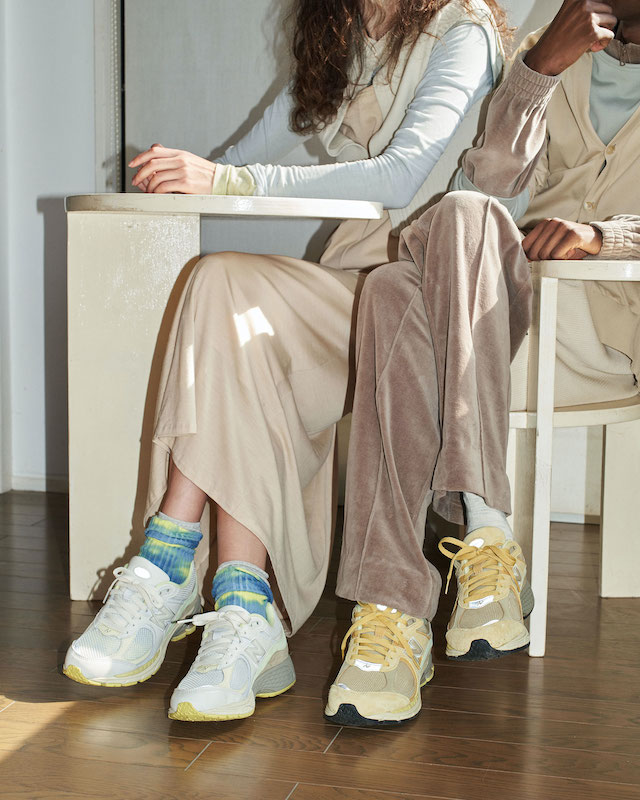 AURALEE × New Balance 再タッグ。2002Rコラボモデル発売