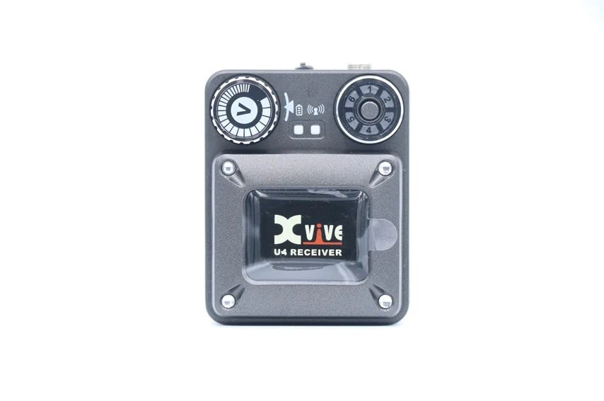 ワイヤレスイヤモニ XVIVE XV-U4をレビュー。基本的な使い方も解説