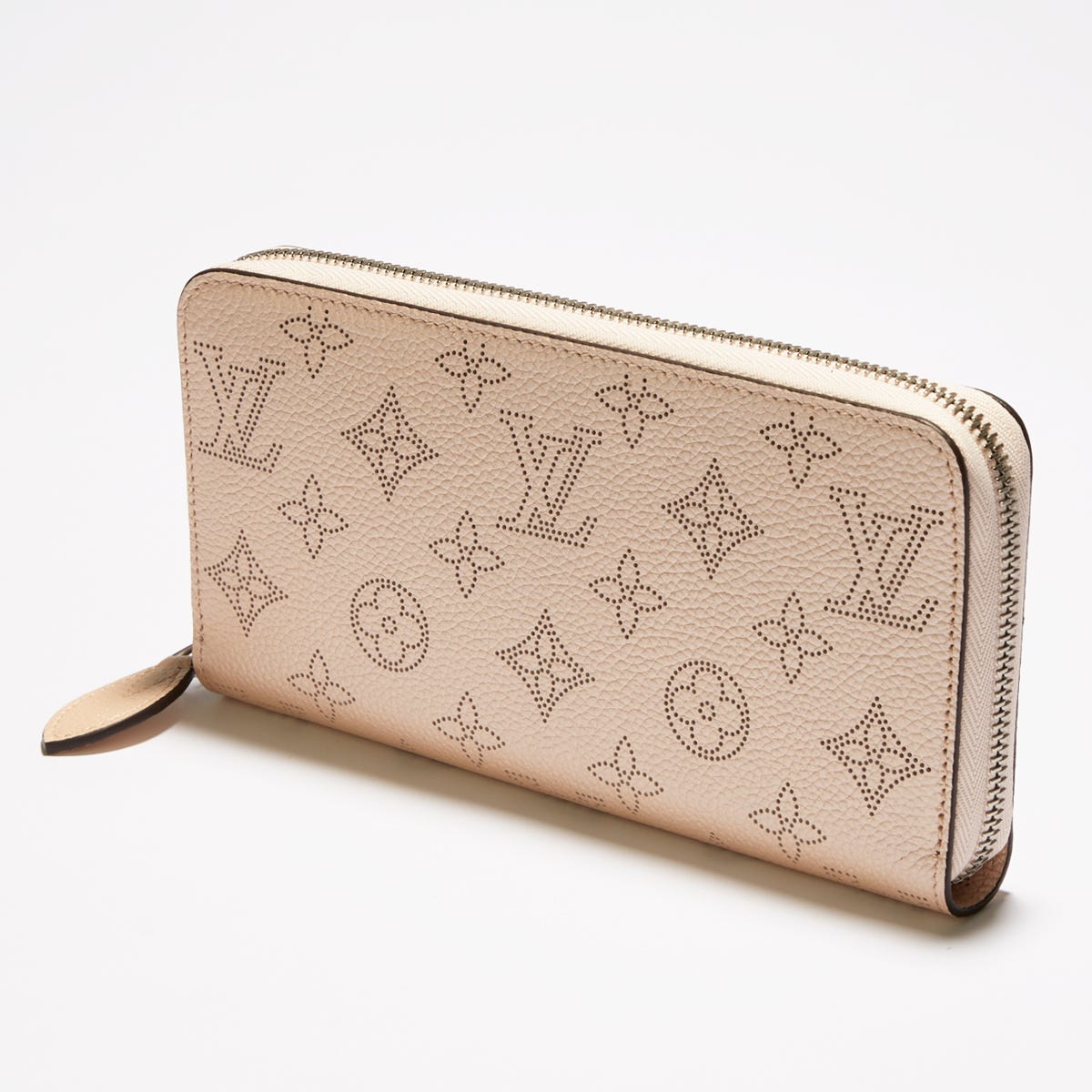 ルイ・ヴィトンが誇る名作「ジッピー・ウォレット」