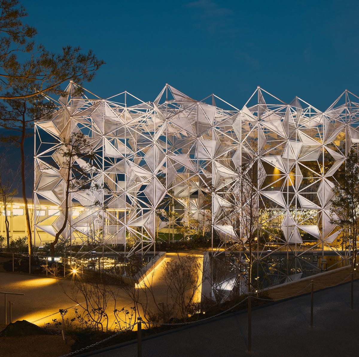 大阪・関西万博】カルティエの「ウーマンズ パビリオン」で建築と