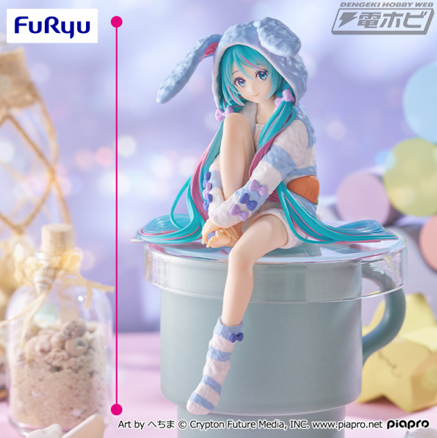 イラストレーター・へちま氏が描く、もこもこのうさ耳パジャマ姿の