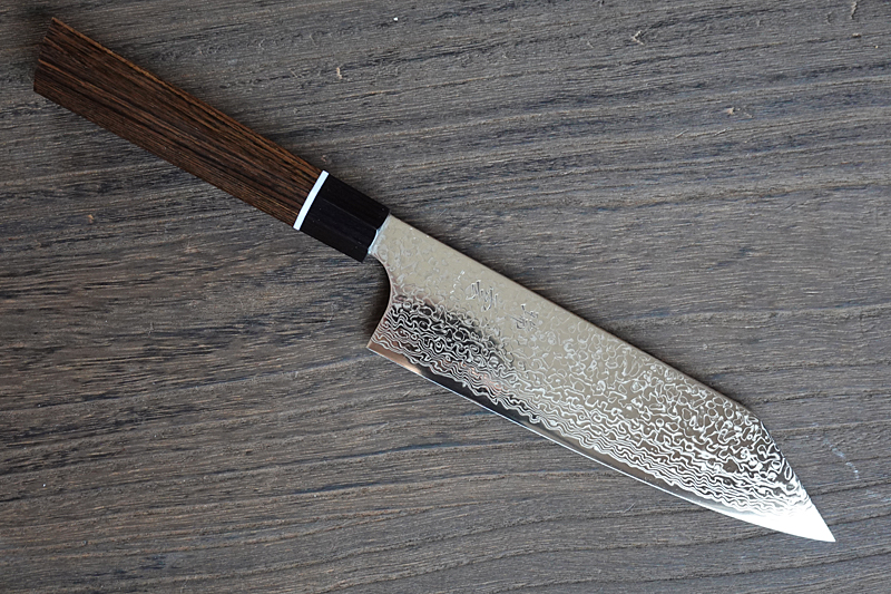 関兼次の最高級包丁、瑞雲。SPG2ダマスカス鋼を使用した切付三徳包丁18cm