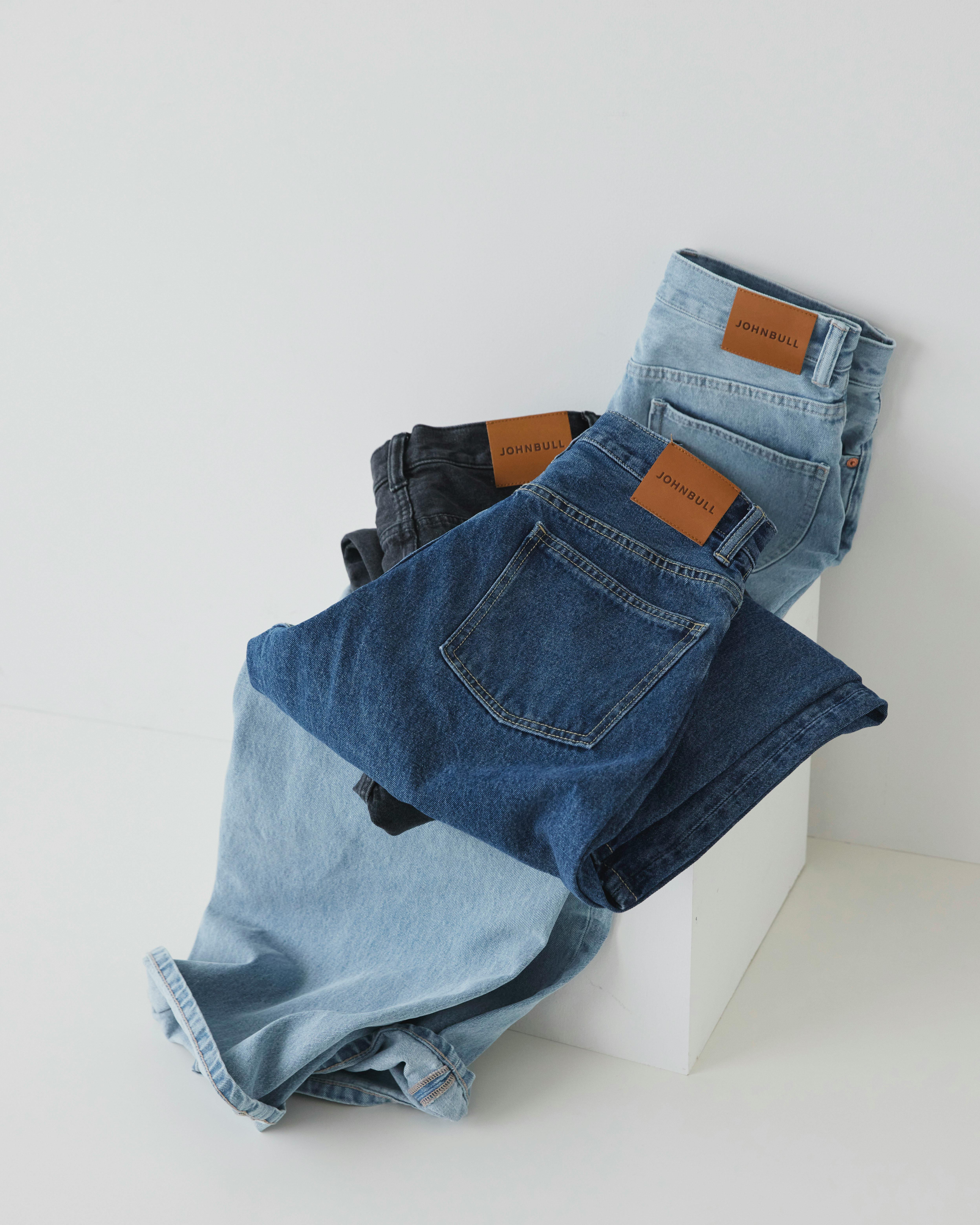 着用レビュー】JOHNBULLのカーブデニムをスタッフ5名が着てみました